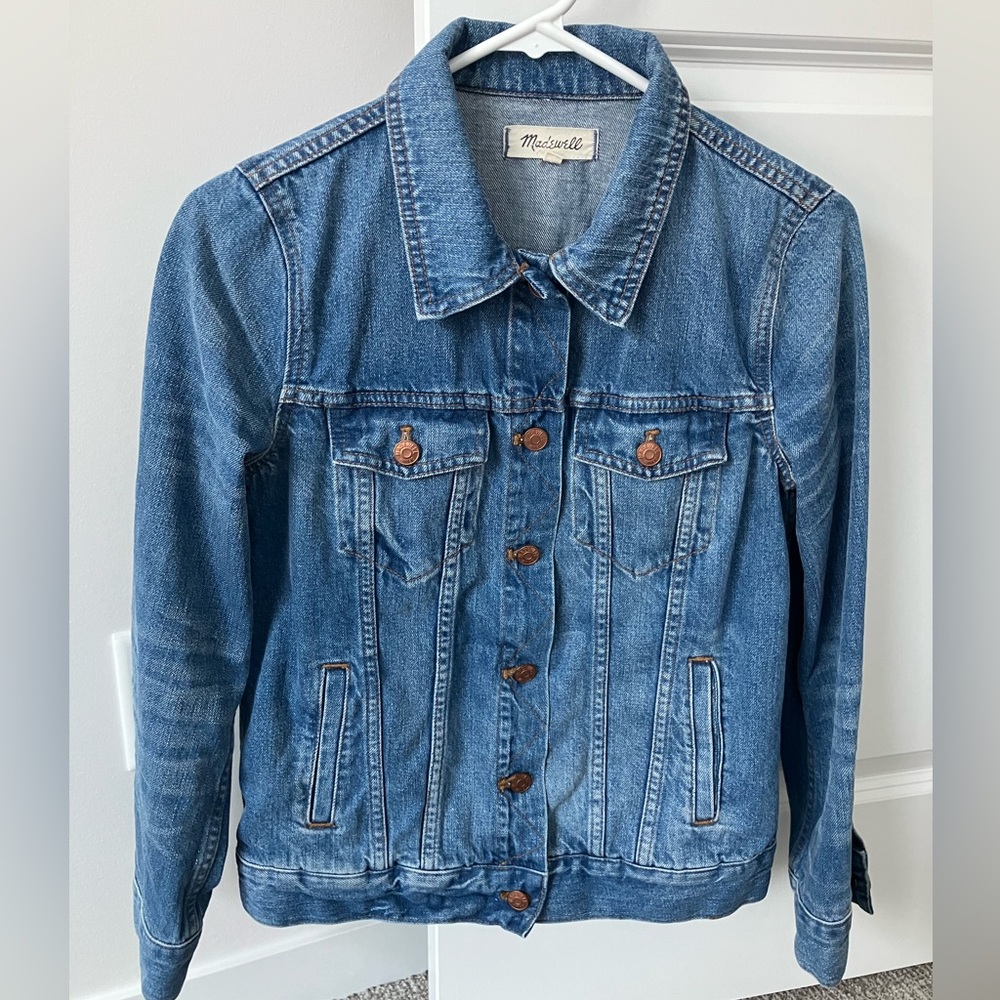 Madewell Women’s Jean Jacket - Size M